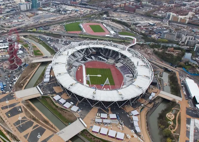 Hotel Snoozebox Olympic Park London